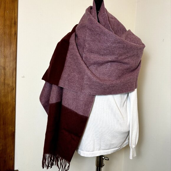 J.Crew Oversized Wool Wrap Scarf Shawl Accessory 75"x23" NWOT Bordeaux w/ Fringe - Picture 3 of 5